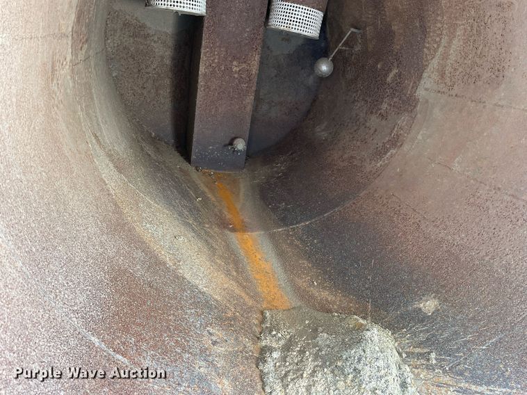 image for item DL3798 1995 Ford LNT8000  vacuum truck