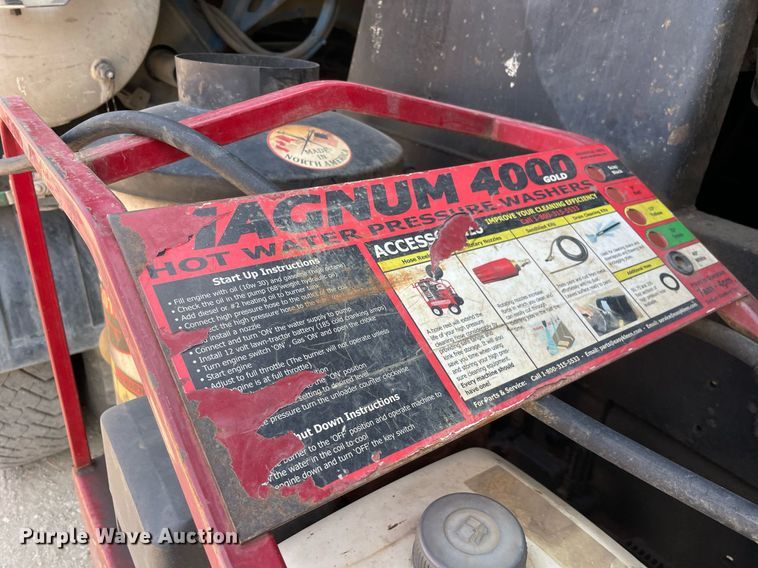 image for item DL3798 1995 Ford LNT8000  vacuum truck