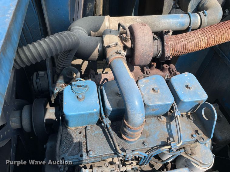 image for item DL3798 1995 Ford LNT8000  vacuum truck