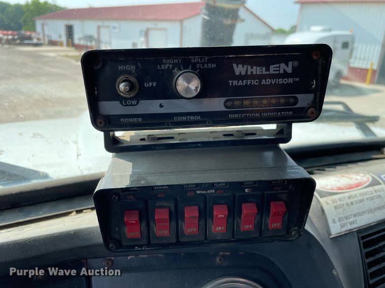 image for item DL3798 1995 Ford LNT8000  vacuum truck