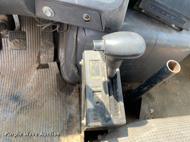 image for item DL3798 1995 Ford LNT8000  vacuum truck