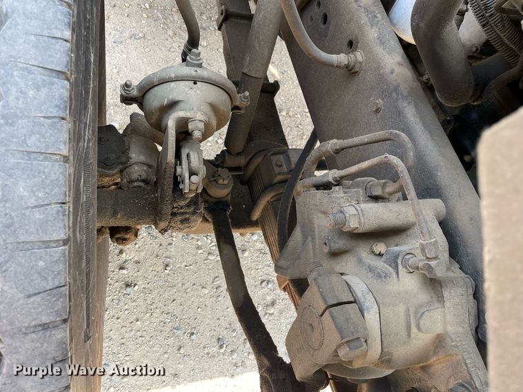 image for item DL3798 1995 Ford LNT8000  vacuum truck