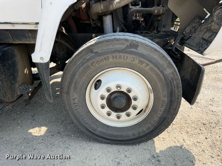 image for item DL3798 1995 Ford LNT8000  vacuum truck