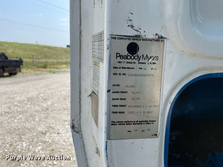 image for item DL3798 1995 Ford LNT8000  vacuum truck