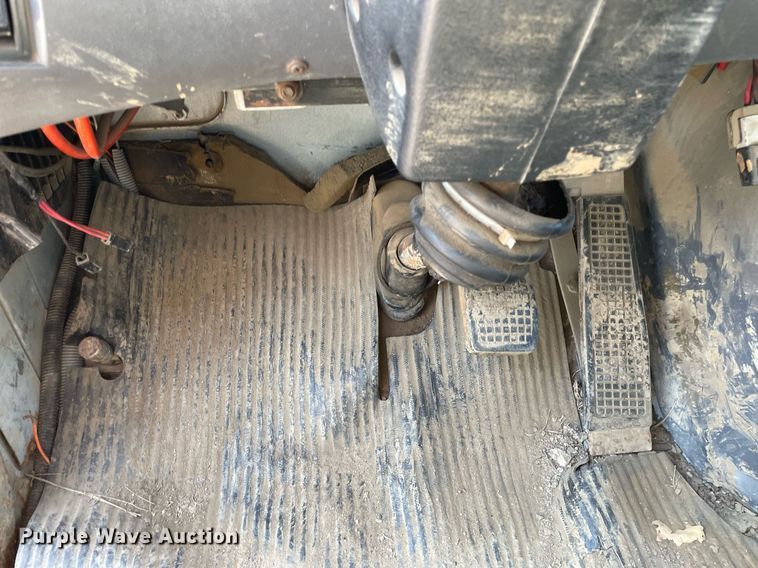 image for item DL3799 1994 Ford LN8000  vacuum truck