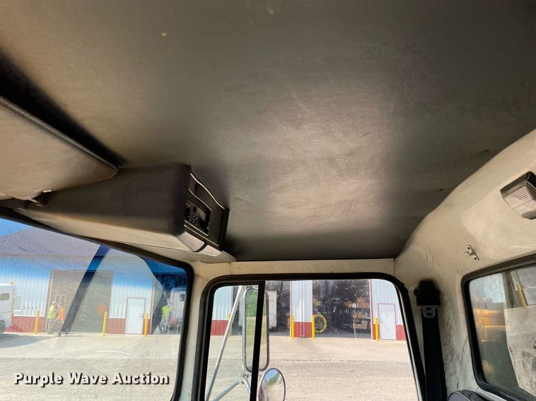 image for item DL3799 1994 Ford LN8000  vacuum truck