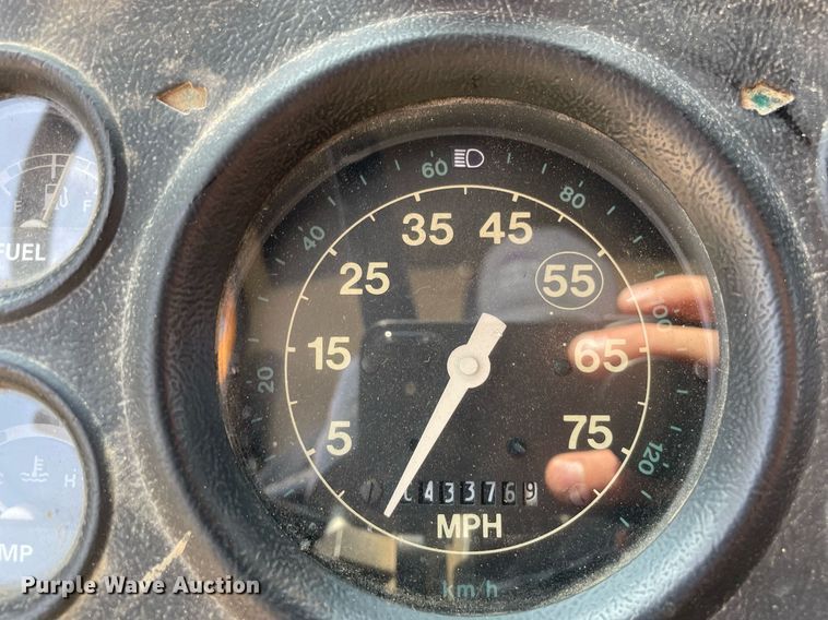 image for item DL3799 1994 Ford LN8000  vacuum truck