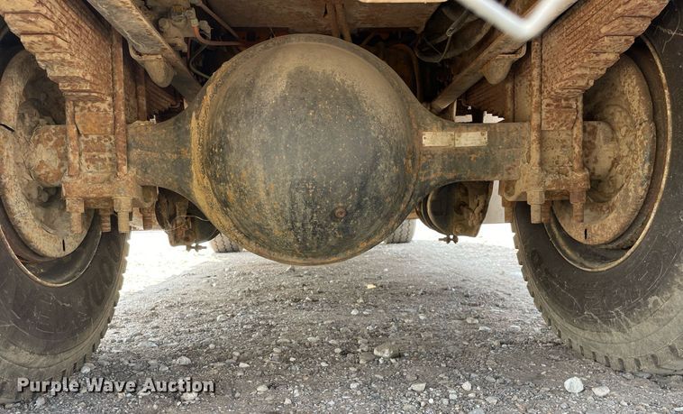 image for item DL3799 1994 Ford LN8000  vacuum truck