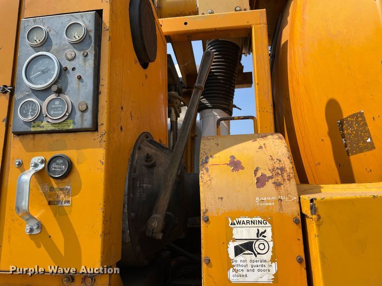 image for item DL3799 1994 Ford LN8000  vacuum truck