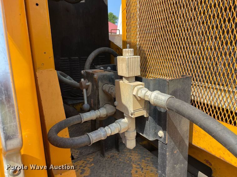 image for item DL3799 1994 Ford LN8000  vacuum truck