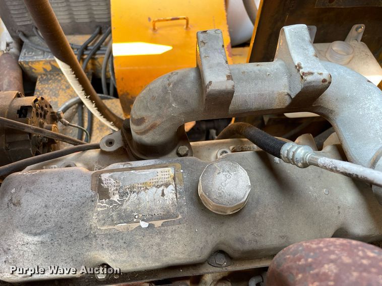 image for item DL3799 1994 Ford LN8000  vacuum truck