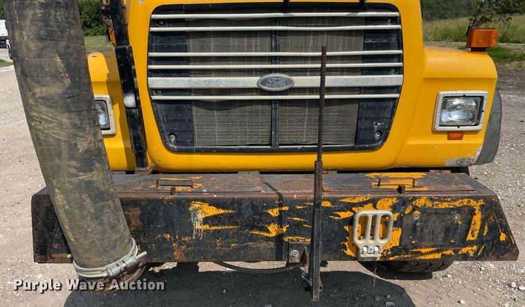 image for item DL3799 1994 Ford LN8000  vacuum truck