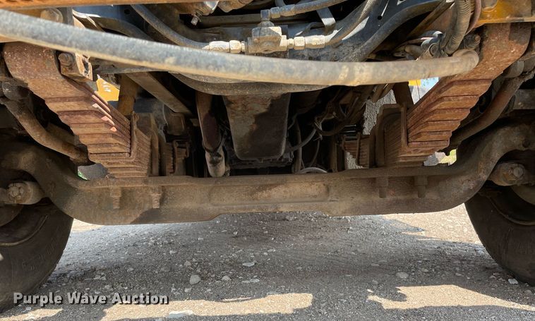 image for item DL3799 1994 Ford LN8000  vacuum truck