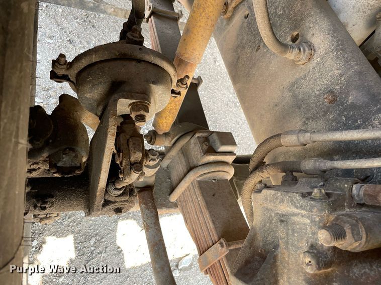 image for item DL3799 1994 Ford LN8000  vacuum truck