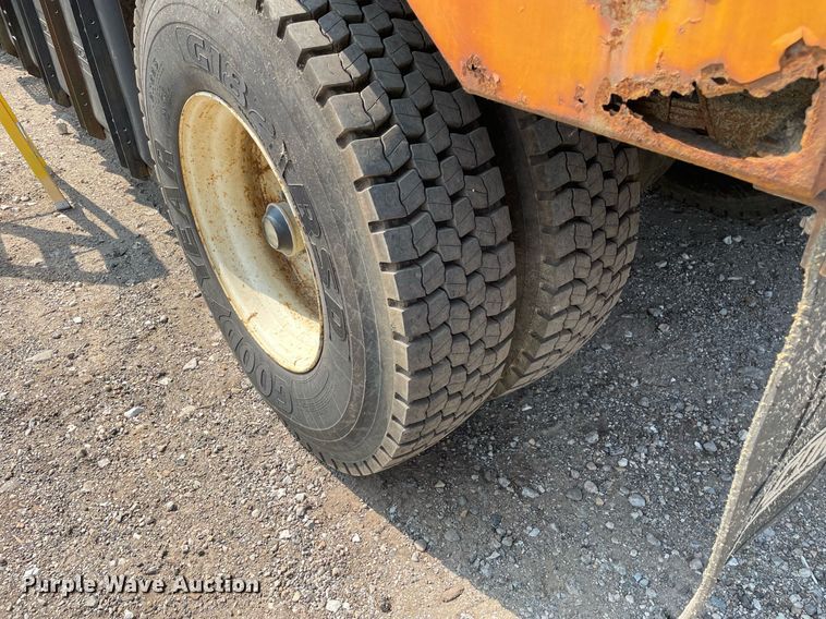 image for item DL3799 1994 Ford LN8000  vacuum truck