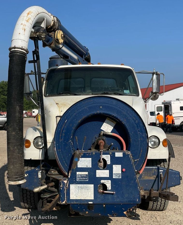 image for item DL3800 2003 Sterling L7500  vacuum truck