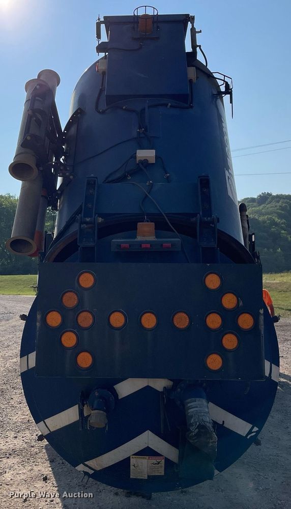 image for item DL3800 2003 Sterling L7500  vacuum truck