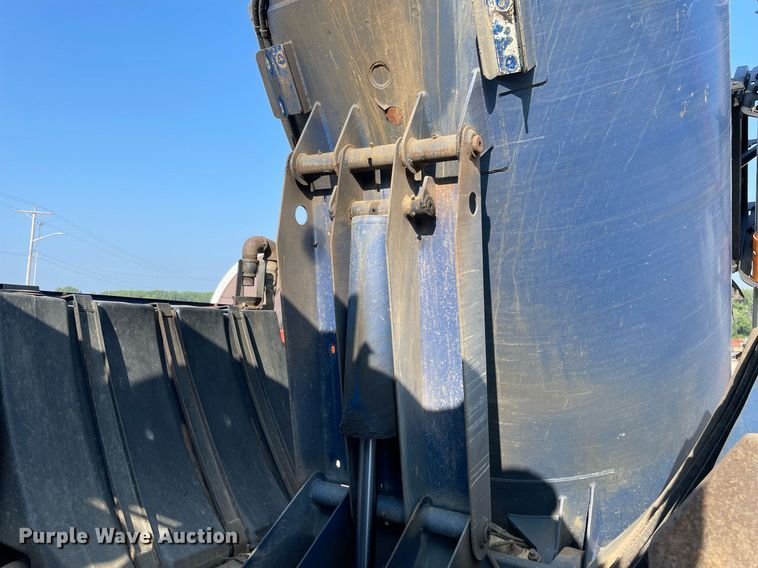 image for item DL3800 2003 Sterling L7500  vacuum truck