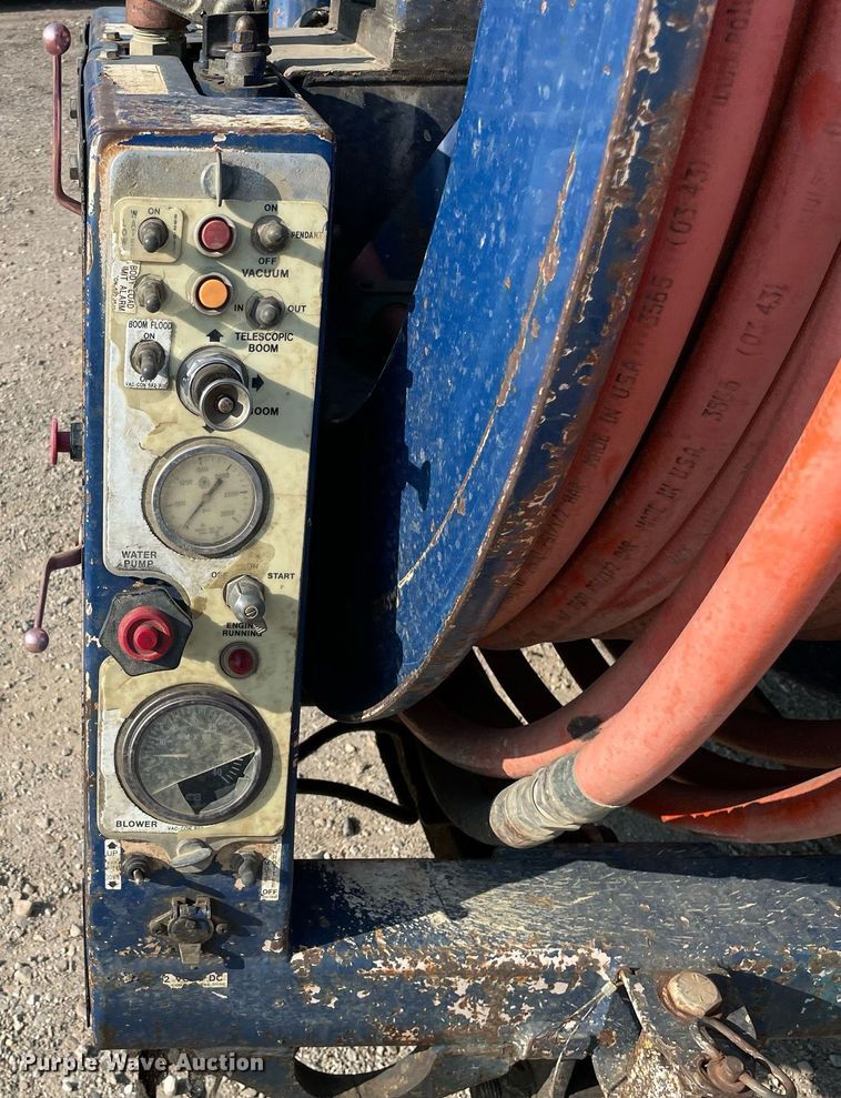 image for item DL3800 2003 Sterling L7500  vacuum truck