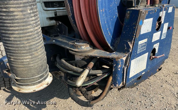 image for item DL3800 2003 Sterling L7500  vacuum truck