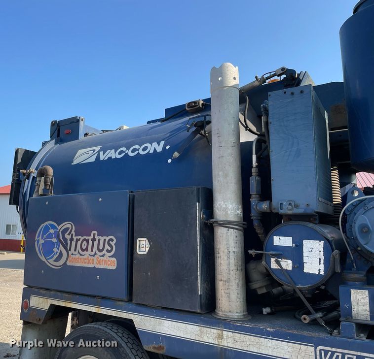 image for item DL3800 2003 Sterling L7500  vacuum truck