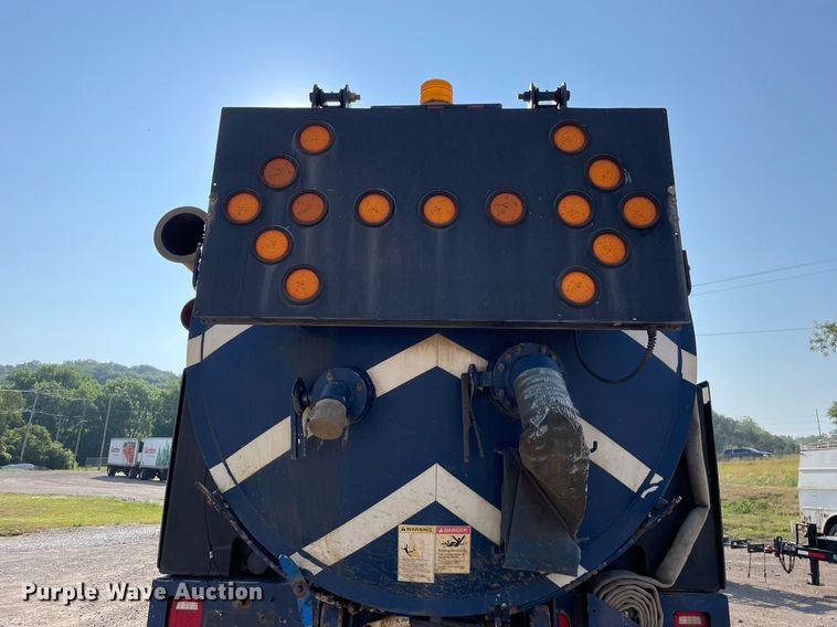 image for item DL3800 2003 Sterling L7500  vacuum truck