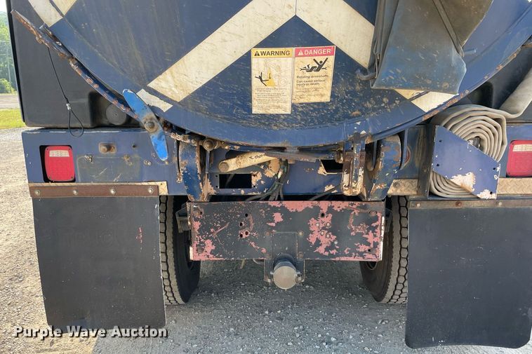 image for item DL3800 2003 Sterling L7500  vacuum truck