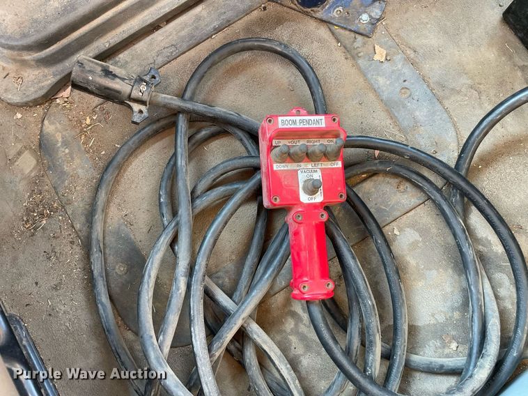 image for item DL3800 2003 Sterling L7500  vacuum truck