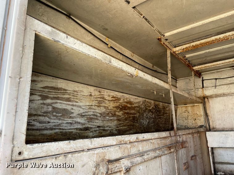 image for item DL3801 2004 International 4200  utility / service truck