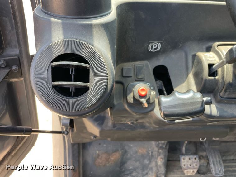 image for item DL3820 2014 Kubota RTV-X1100C  utility vehicle