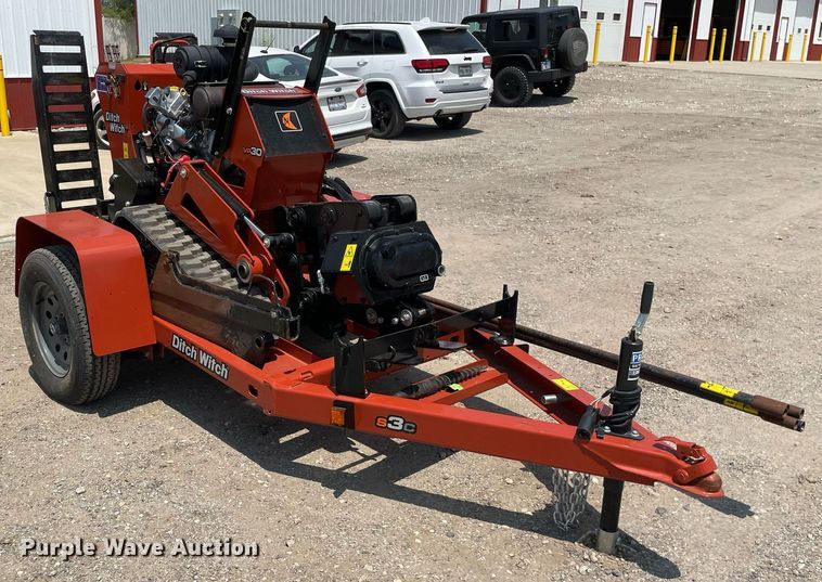 image for item DL3821 2022 Ditch Witch VP30  vibratory cable plow
