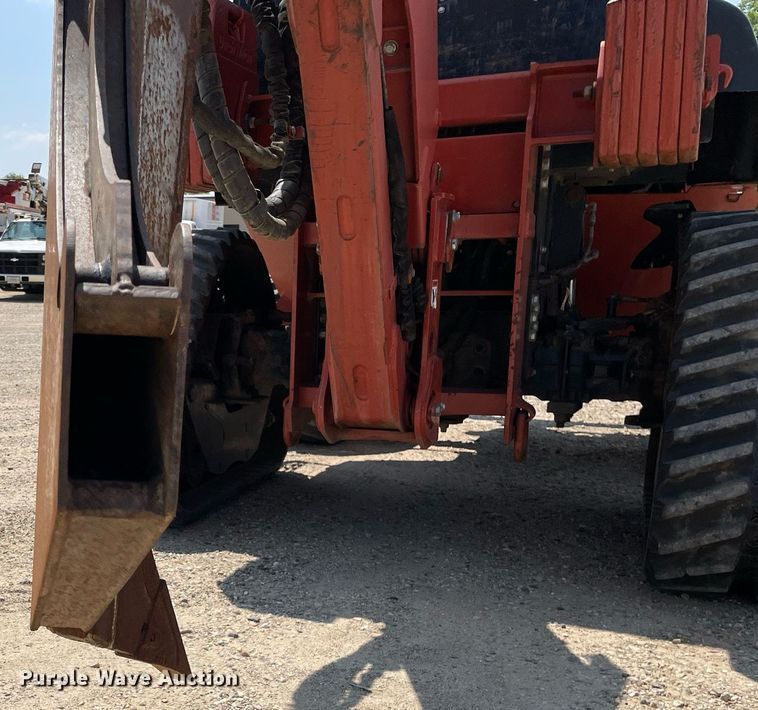 image for item DL3828 2011 Ditch Witch RT115 Quad  vibratory cable plow