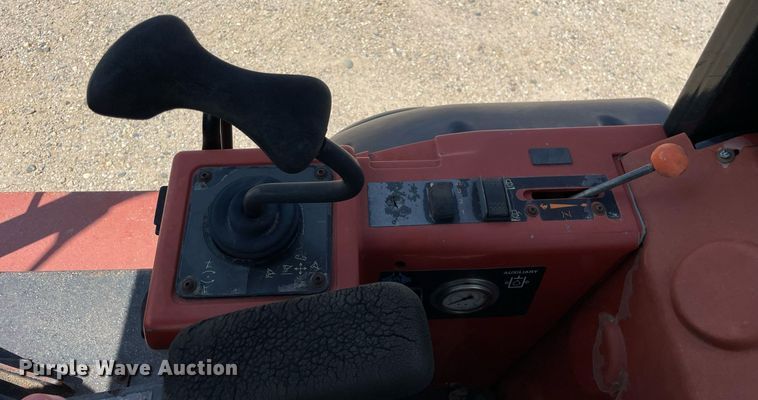 image for item DL3828 2011 Ditch Witch RT115 Quad  vibratory cable plow