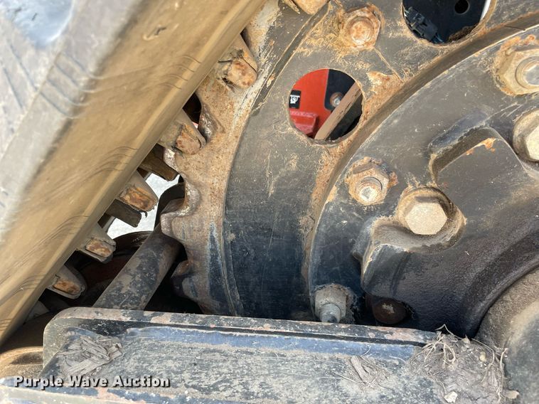 image for item DL3828 2011 Ditch Witch RT115 Quad  vibratory cable plow