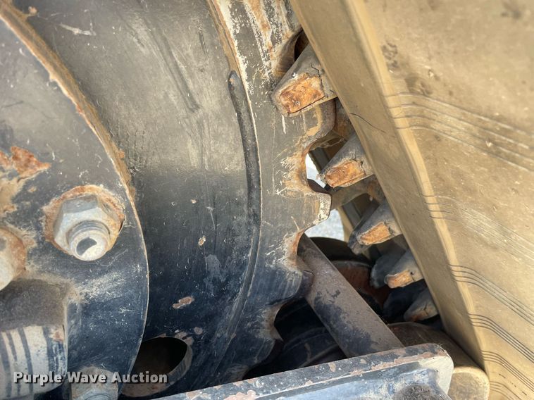 image for item DL3828 2011 Ditch Witch RT115 Quad  vibratory cable plow