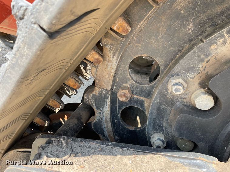 image for item DL3828 2011 Ditch Witch RT115 Quad  vibratory cable plow