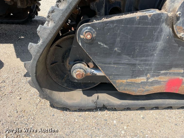 image for item DL3828 2011 Ditch Witch RT115 Quad  vibratory cable plow