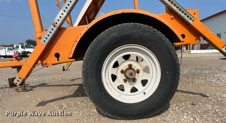 image for item DL3829 Solartech  arrowboard