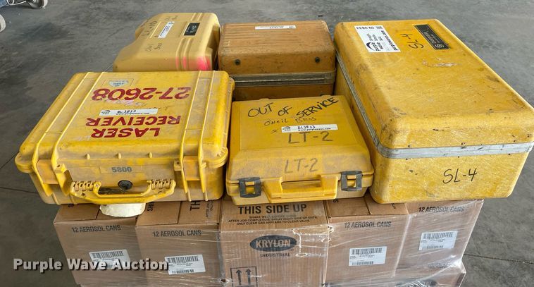 image for item DL3833 Surveying equipment