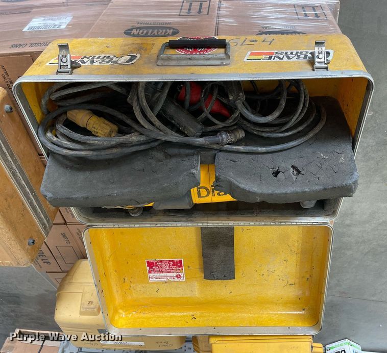 image for item DL3833 Surveying equipment