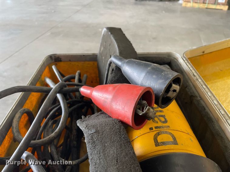 image for item DL3833 Surveying equipment