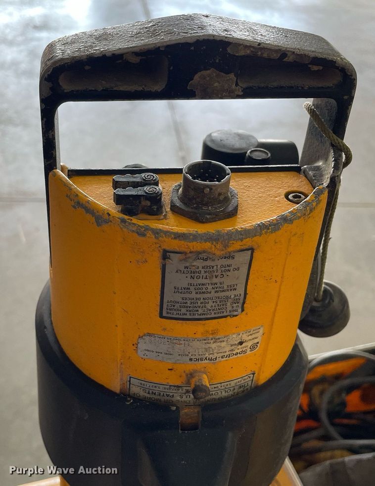 image for item DL3833 Surveying equipment