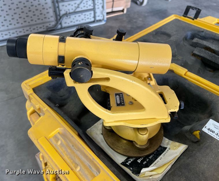 image for item DL3833 Surveying equipment