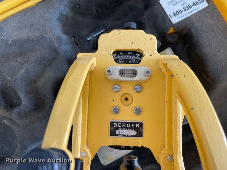 image for item DL3833 Surveying equipment