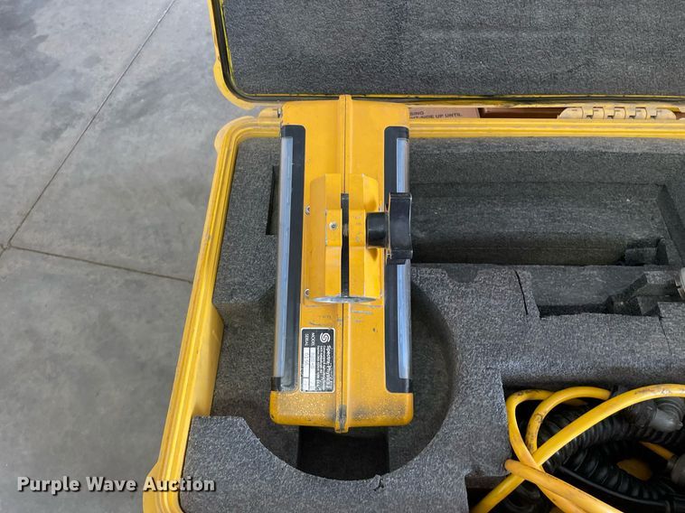 image for item DL3833 Surveying equipment