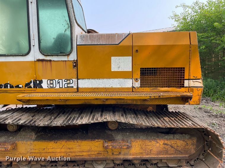 image for item DL3834 1985 Liebherr R912 LC  excavator