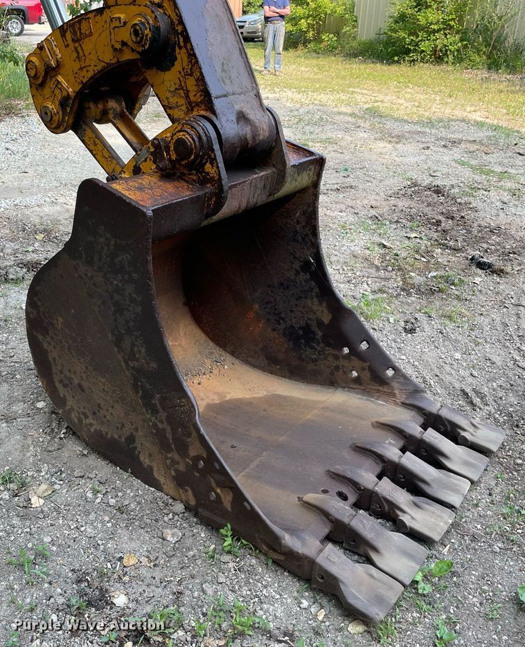 image for item DL3834 1985 Liebherr R912 LC  excavator