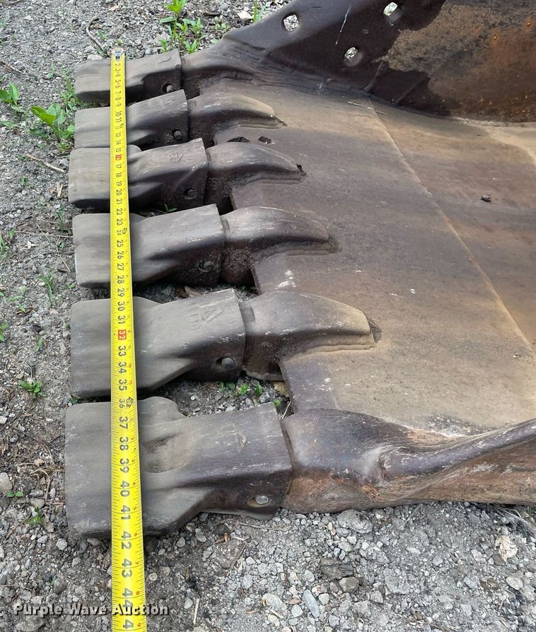 image for item DL3834 1985 Liebherr R912 LC  excavator