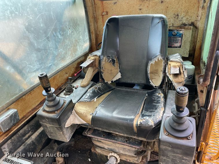 image for item DL3834 1985 Liebherr R912 LC  excavator