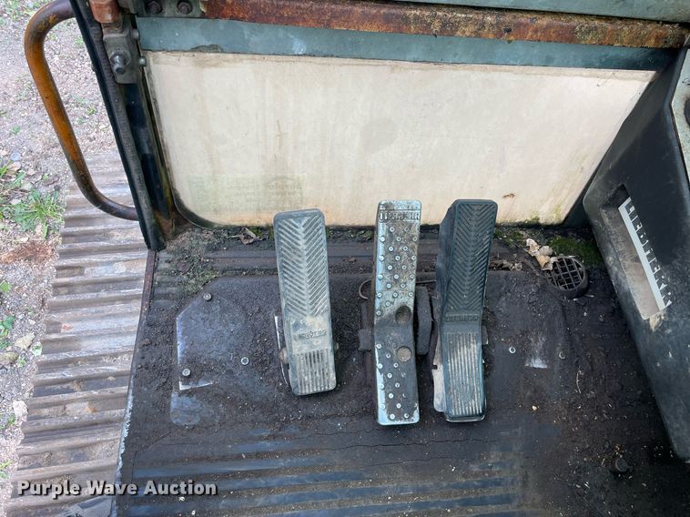 image for item DL3834 1985 Liebherr R912 LC  excavator